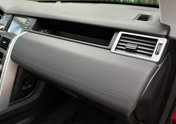 Land Rover Discovery Sport cena 69999 przebieg: 189000, rok produkcji 2017 z Czarna Woda małe 596